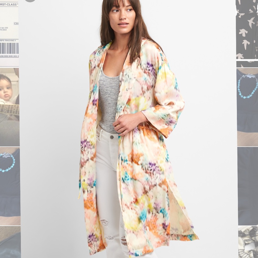 NWOT Hooded print kimono jacket in satin